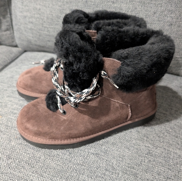 UGG Classic Mini Alpine Lace - Picture 10 of 11